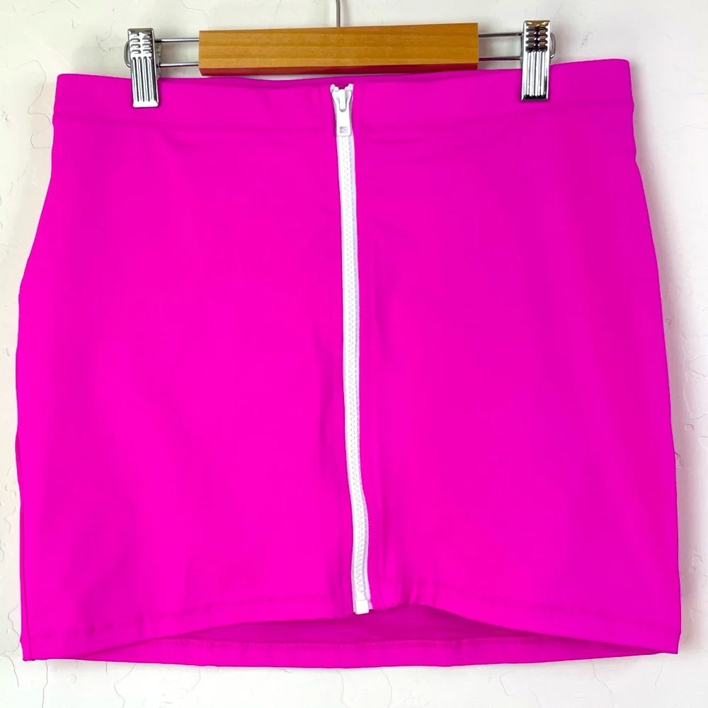 SKIMS Sporty Zipper Swim Mini Skirt in Hibiscous Hot Pink Size Large NEW